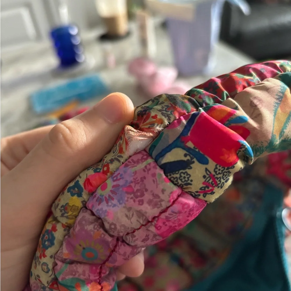 Natural Life Puffy Bag - Picture 14 of 15